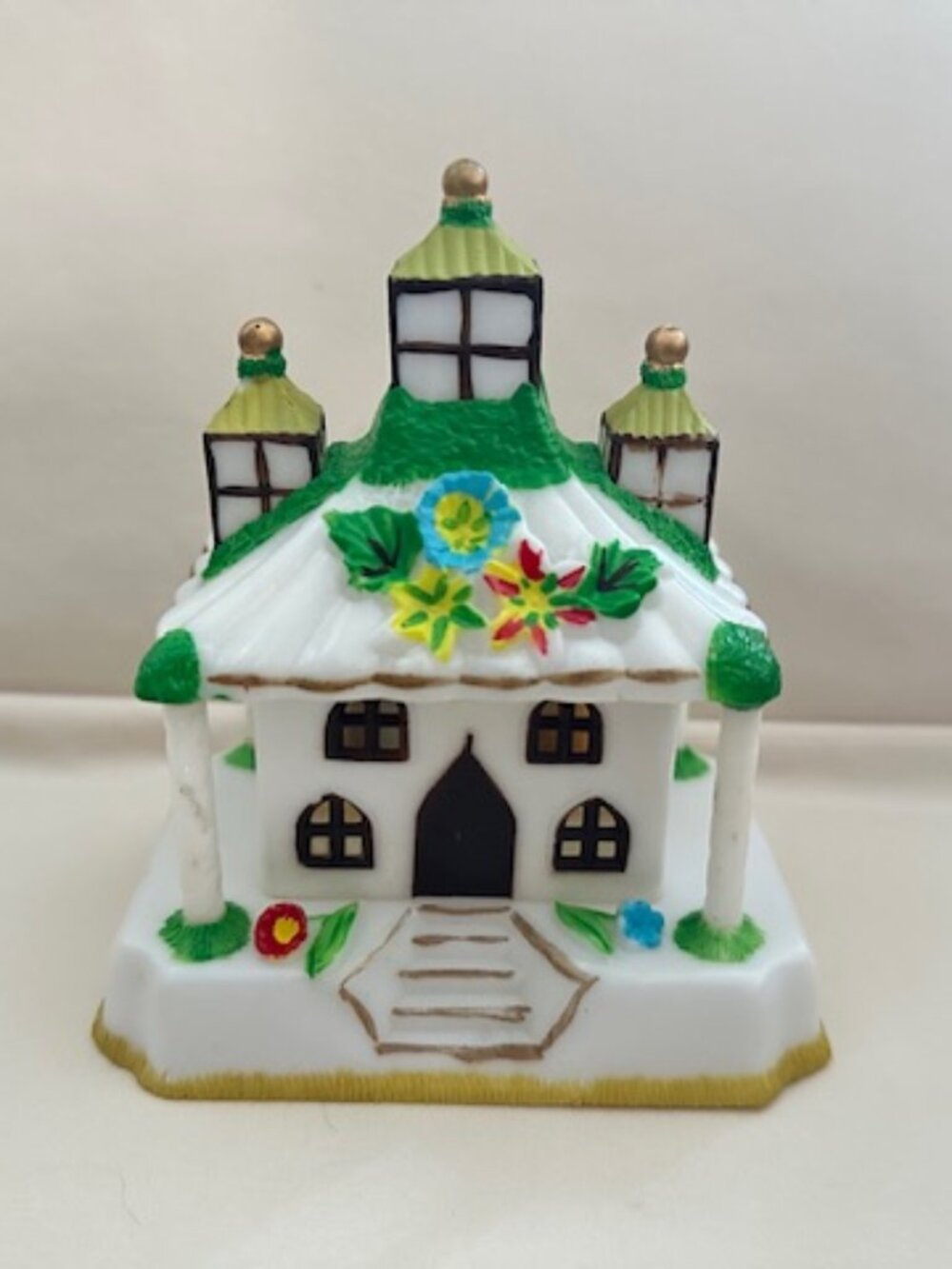 Vintage Wilton Plastic Coin Bank Cake Topper